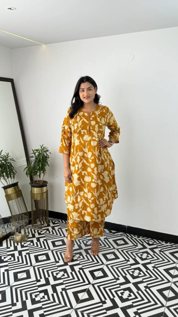EXCLUSIVE DESGINER CO-ORD SET - Image 6